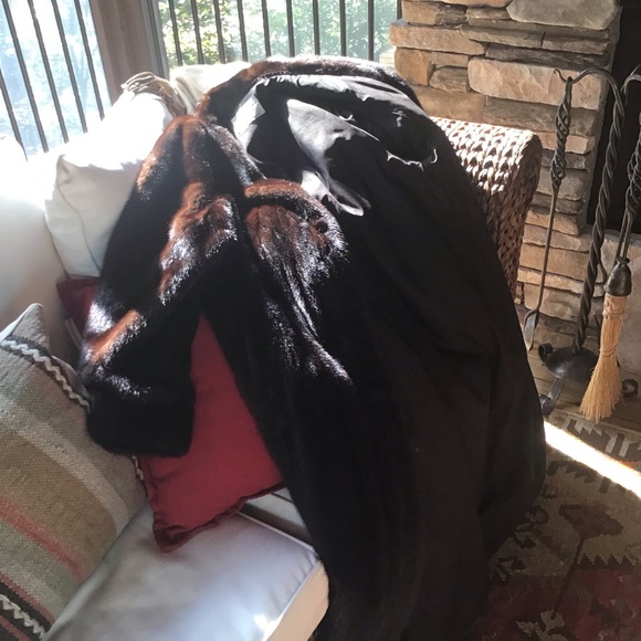 Natural female full length mahogany mink coat - Picture 10 of 16